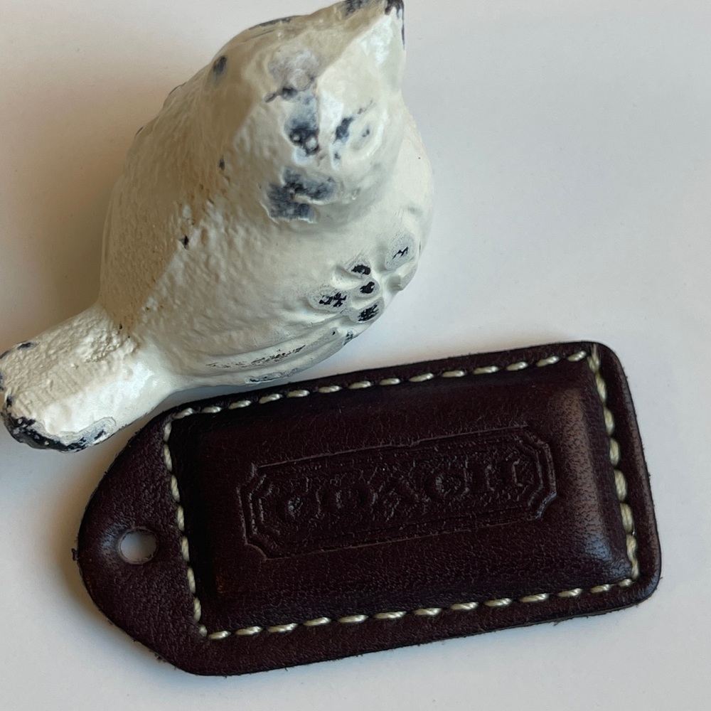 2” COACH Leather Fob Bag Charm Keychain
Hang Tag